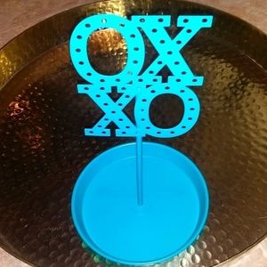 𝅺claire’s XOXO earring holder